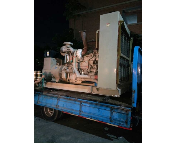 山東省某礦山收購450KW康明斯K19一臺(tái)